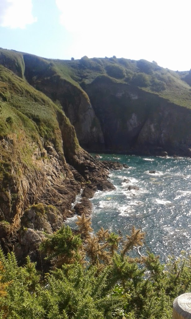 Panorama at Devil's Hole, Jersey, learn English