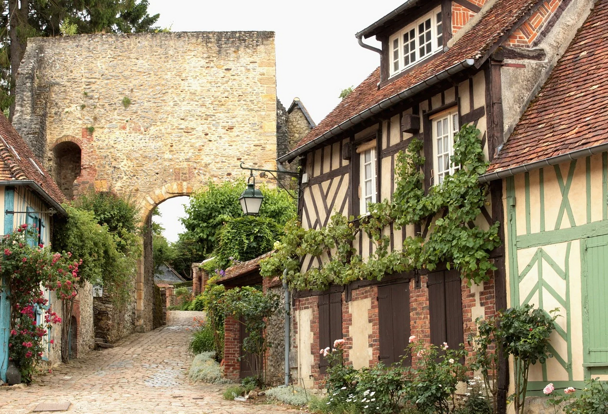 Romantic getaways near Paris