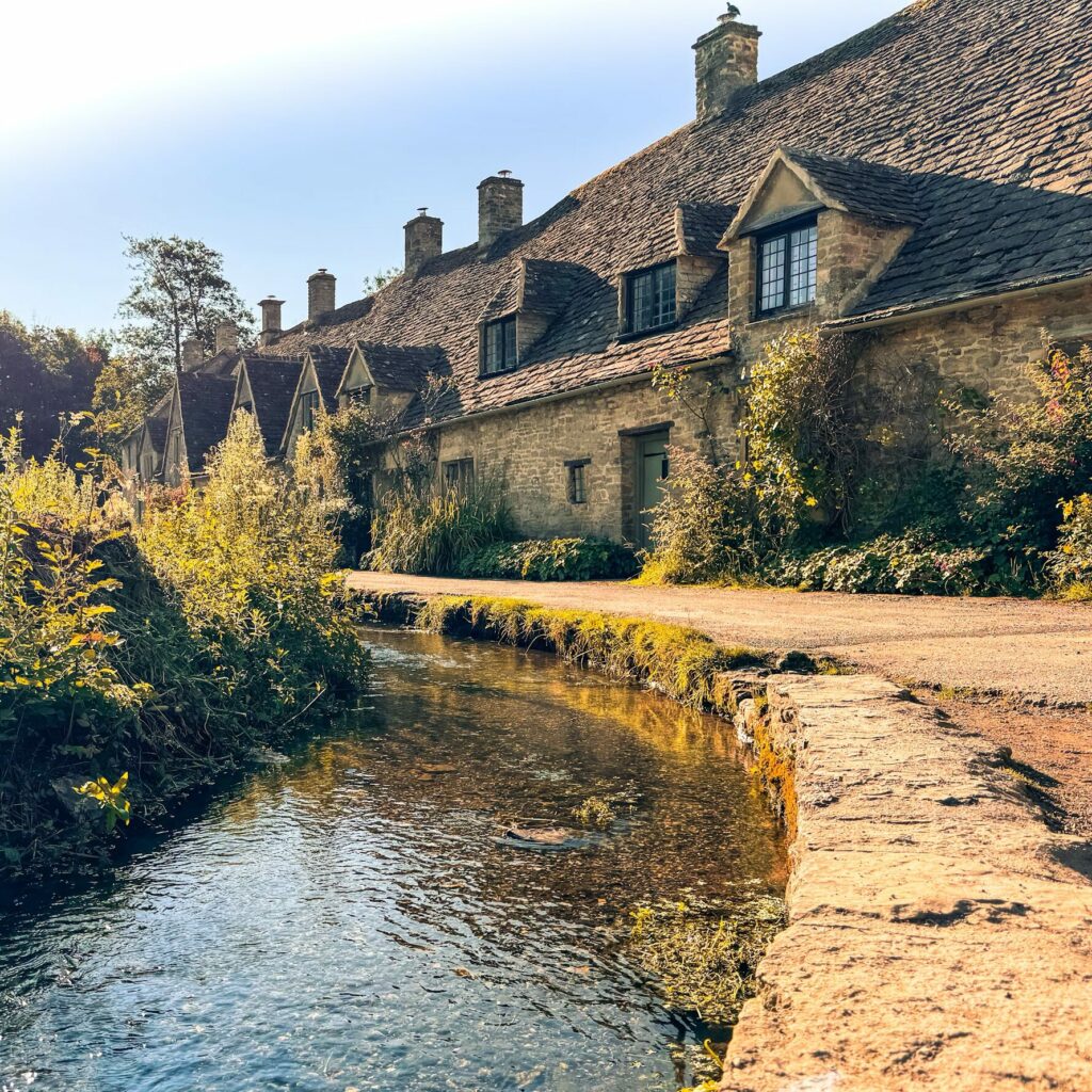 village à 2 heures de londres